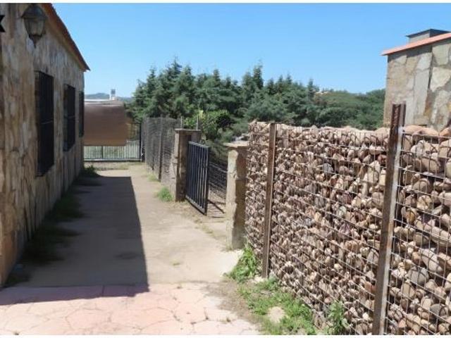 Encantadora Casa de Campo en Villar del Rey Ideal para Disfrutar de la Naturaleza
