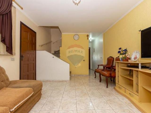 Encantadora Casa de 175m² com 4 Dormitórios e 2 Vagas na Garagem em Taipas, São Paulo