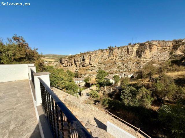 ¡Encantadora casa en Alhama de Granada con espectaculares vistas a los Tajos!
