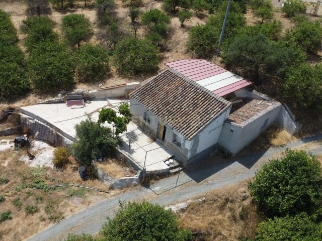 Encantadora casa en Álora, Málaga Oportunidad de renovación. Oportunidad de financiación en una finca rústica