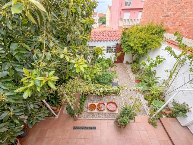 Encantadora casa en Can Cabañes Badalona