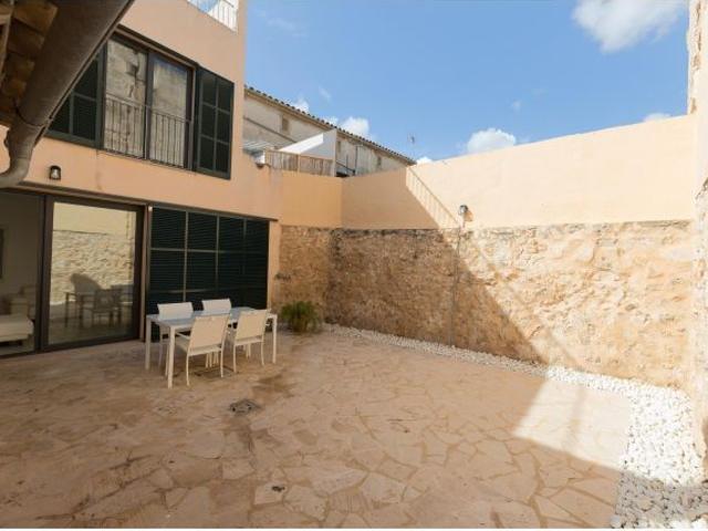 Encantadora Casa en el Corazón de Sineu Reformada y Lista para Entrar a Vivir