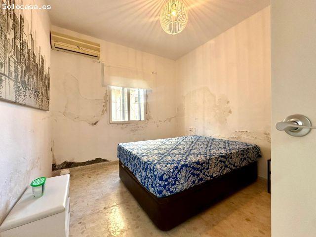 Encantadora Casa en el Zapillo ¡Ideal para Tu Familia!