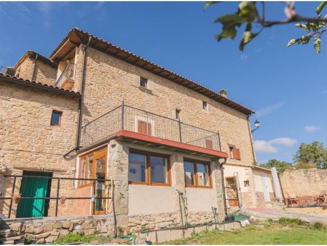 ENCANTADORA CASA EN ESLAVA