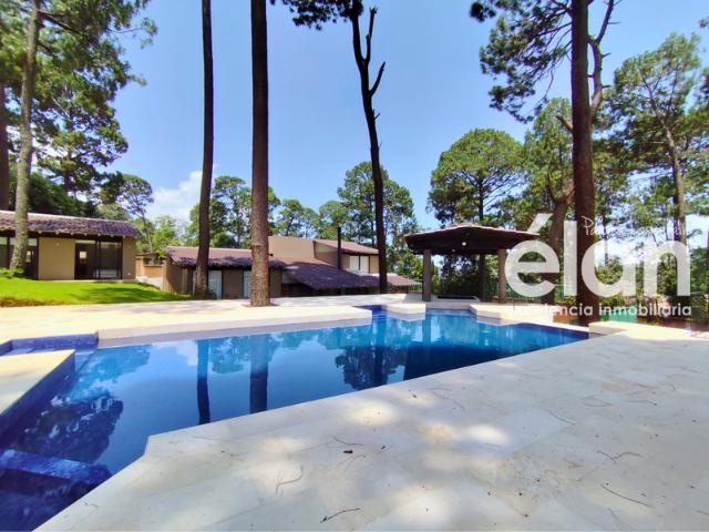 ENCANTADORA CASA EN RENTA IDEAL PARA NIÑOS DENTRO DE CONDOMINIO