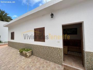 Encantadora Casa Rústica con Vistas al Teide en Los Blanquitos