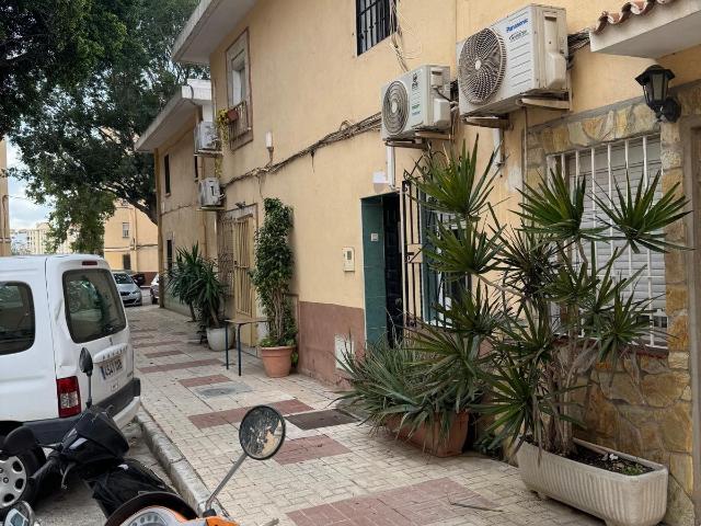 Encantadora Casa Reformada en Málaga ¡Tu Nuevo Hogar Espera!