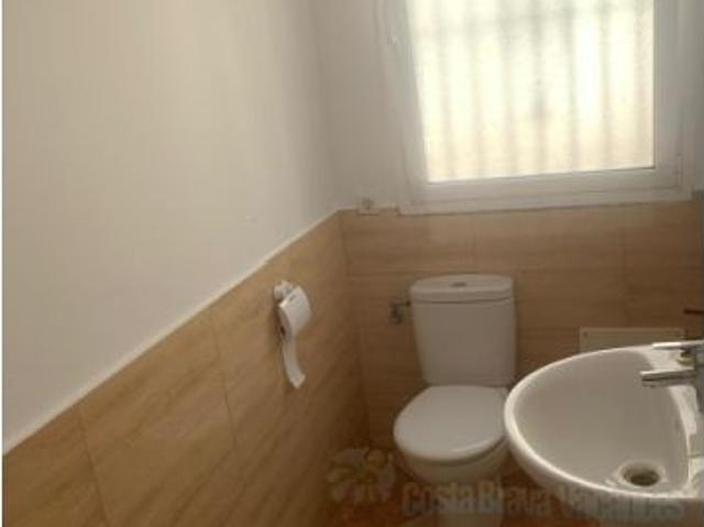 Encantadora Casa Vacacional Mínimo 31 días con Piscina Privada en Lloret