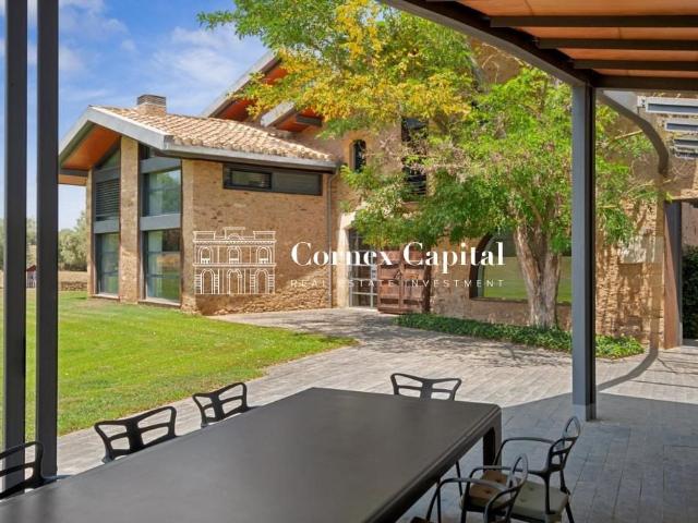Encantadora masía del siglo Xvii en perfectas condiciones en. 595m² Forallac