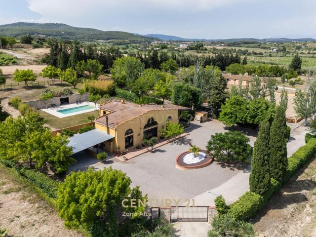 Encantadora Masia en Castellví de la Marca, Barcelona