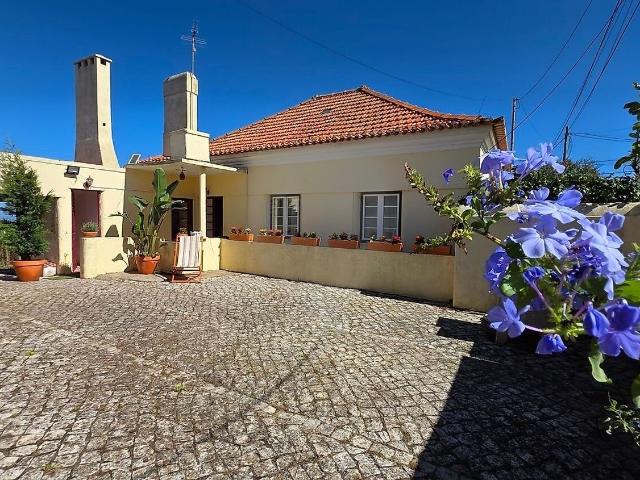 Encantadora Moradia de Traça Tradicional com Quintal e Vista. 90m² Cela