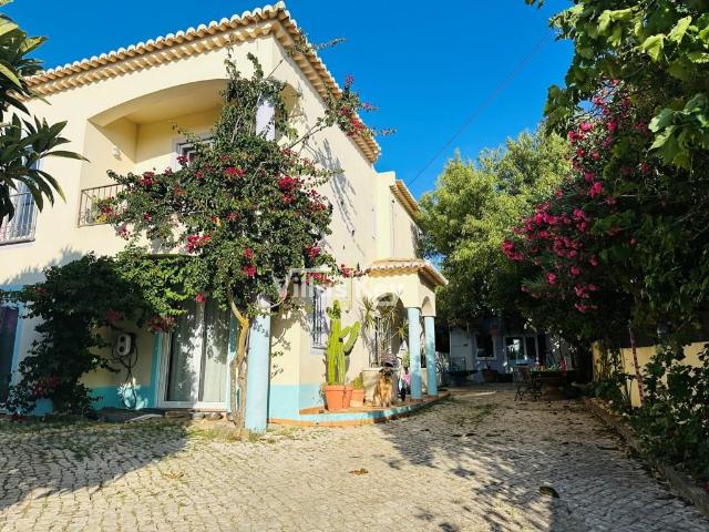 Encantadora moradia T4 perto das praias, Lagos, Luz 160m² Luz