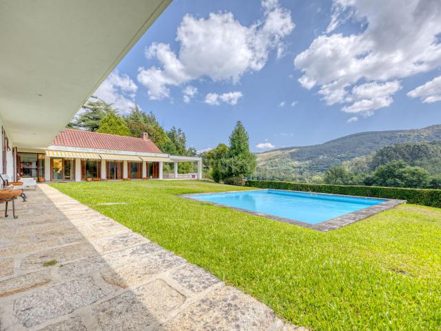 Encantadora Quinta Santa Luzia, 28 Hectares junto ao Rio Coura em Covas, Vila Nova de Cerveira