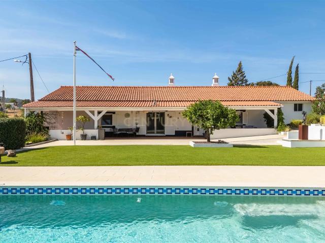 Encantadora Quintinha térrea T4 com piscina de água salgada. 191m² São Bartolomeu De Messines