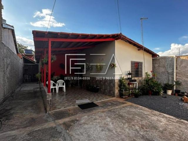 Encantadora Residência de 3 Quartos, Incluindo Suíte Exclusiva Seu Novo Lar Aguarda por Você!