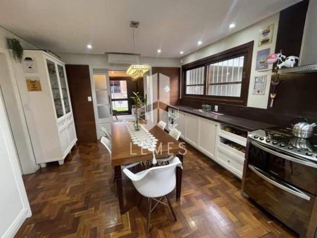 Encante se com essa linda casa no Bairro Fenavinho ! &amp amp #129392  Casa p