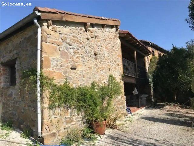 ? Encanto asturiano: casa con hórreo, cochera y finca edificable en Pando, Langreo
