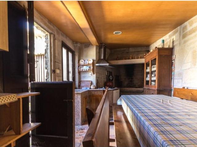 Encanto Gallego en Moraña: Casa de Piedra con Patio finca Bodega y otras sorpresas?