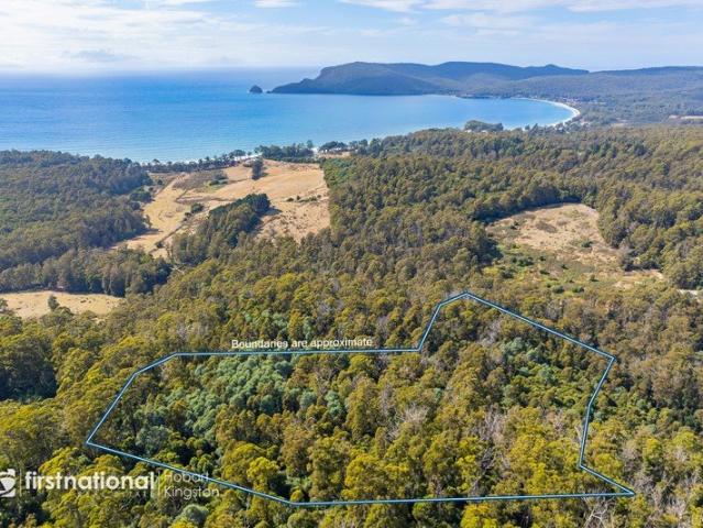 Enchanting Adventure Bay Acreage Close to the Beach!