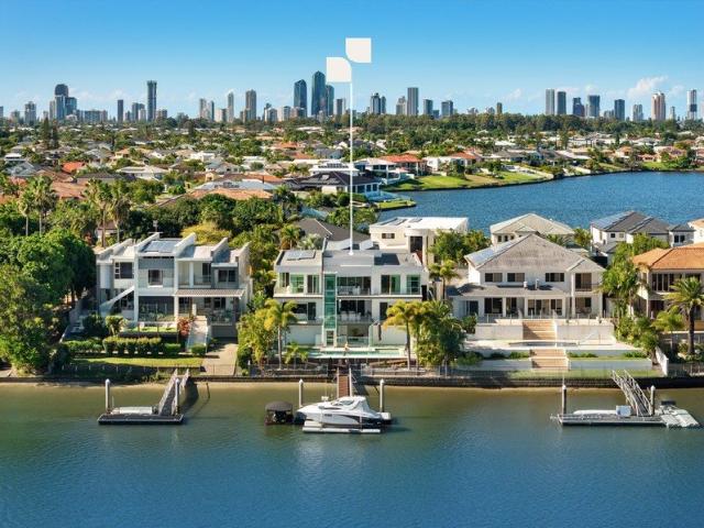 Enchanting, Expansive Architectural Residence with 21.2 Meters of Wide Main River Frontage