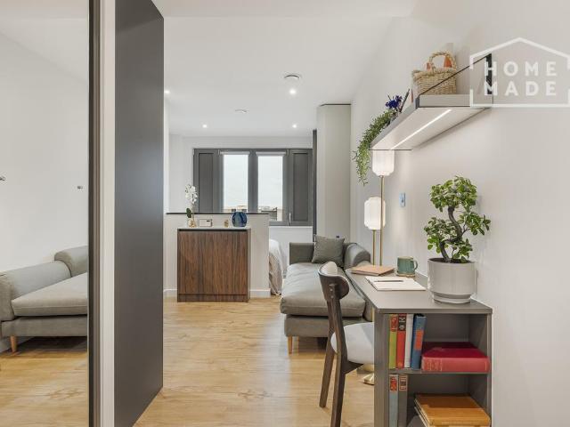 Enclave Acton, W3 1 bed flat to rent £1,565 pcm £361 pw