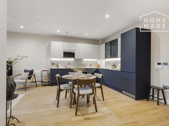 Enclave, Birmingham City B5, 2 bed flat to rent, £1,800 pcm | PrimeLocation