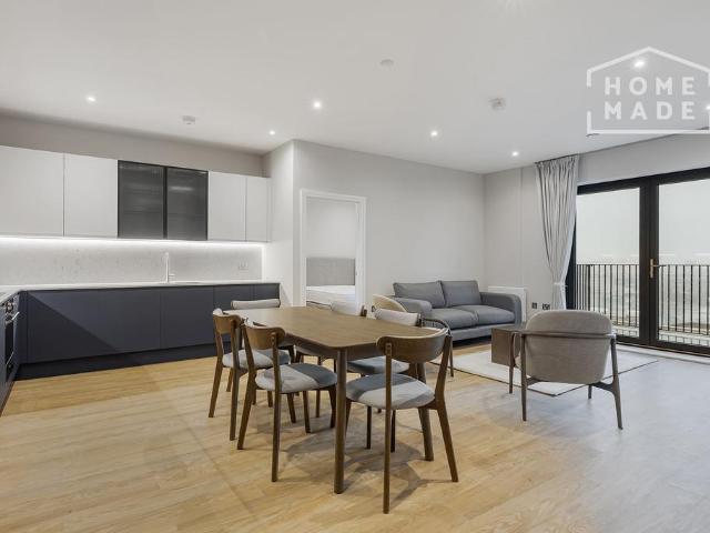 Enclave, Birmingham City, B5 3 bed flat to rent £2,118 pcm £489 pw