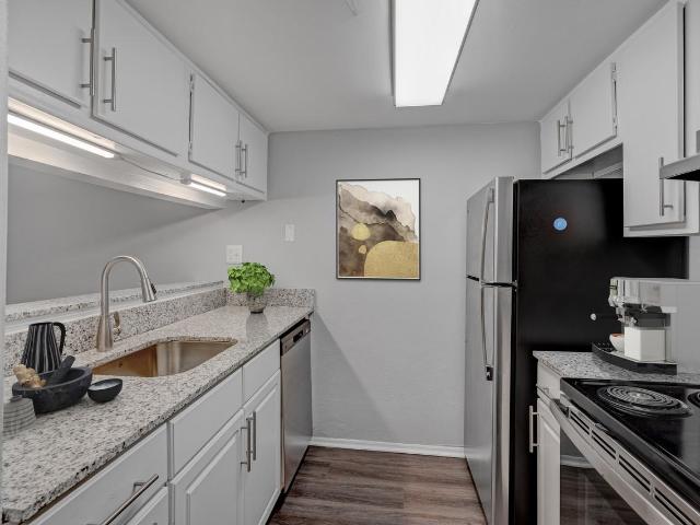 Enclave @ Crabtree 2 Bedroom Apartment for Rent at 4009 Deep Hollow Drive, Raleigh, NC 27612