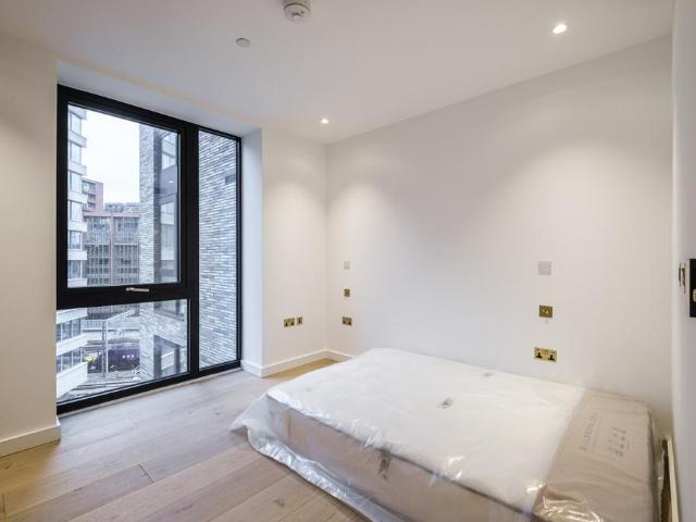 Enclave KX, 101 Camley Street. 1 bed flat to rent £3,975 pcm £917 pw