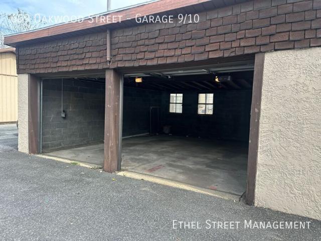 Enclosed 2 Car Garage In A Quiet Residential Neighborhood