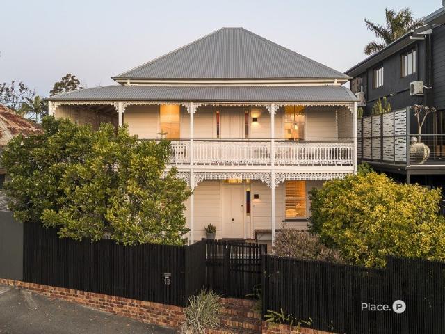 Enduring Character and Extraordinary Panoramic Views on Teneriffe Hill