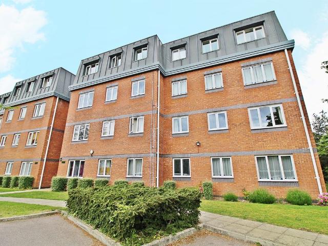 Endymion Mews, Hatfield AL10, 2 bed flat to rent, £1,400 pcm | PrimeLocation