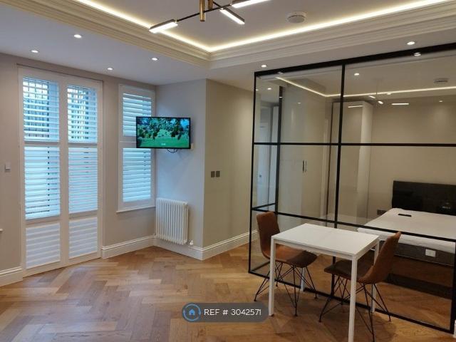 Endymion Road, Greater London N4, 1 bed flat to rent, £1,900 pcm | PrimeLocation
