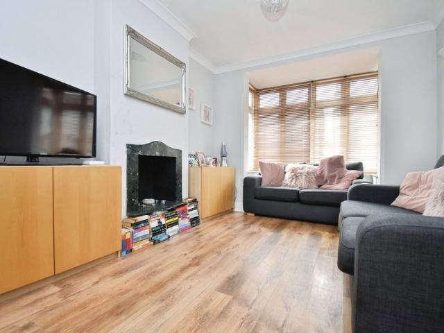 End Of Terrace House to rent Haywood Road, Bromley, BR2