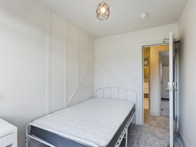 1 bedroom house of multiple occupation to rent