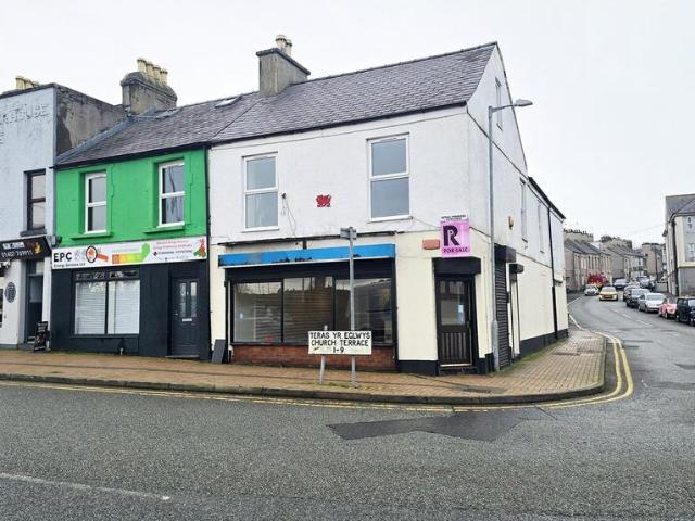 End of terrace house for sale