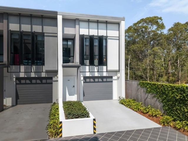 End Position Townhouse with Huge Courtyard & Bushland Outlook