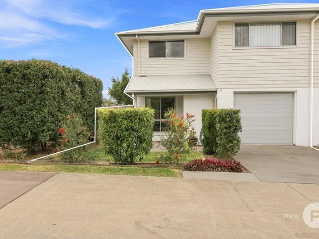 End Position Townhouse with Space & Privacy