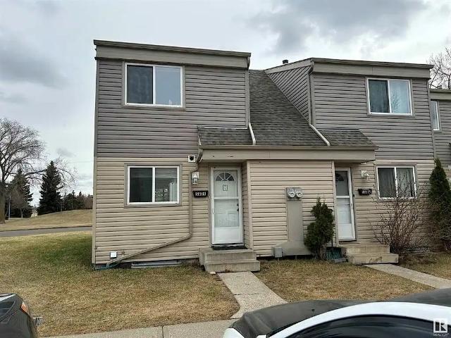 End Unit Freshly painted 2 bedroom townhouse across from School