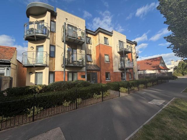 Endeavour House, Leigh On Sea SS9, 2 bed flat to rent, £1,350 pcm | PrimeLocation