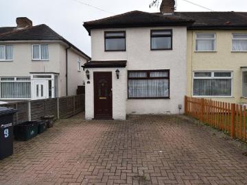 Endeavour Road, Cheshunt, Hertfordshire EN8, 3 bed detached house to rent, £3,250 pcm | PrimeLocation