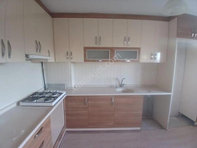 Ender Uysal Gayrimenkuldeen Siteler' De 3+1 Asansörlü Kiralık Daire.