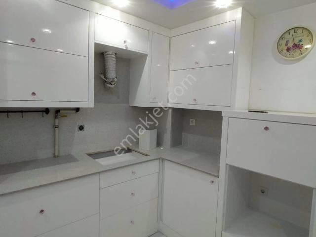Ender Uysal Gayrimenkulden 3+1 Kiralık Komibili Daire.