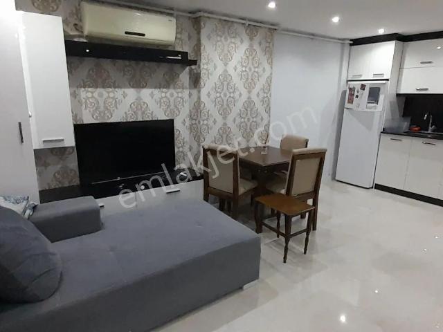 Ender Uysal Gayrimenkulden Üniversiteye Çok Yakın 2+1 Klimalı Asansörlü Lüx Kiralık Apart