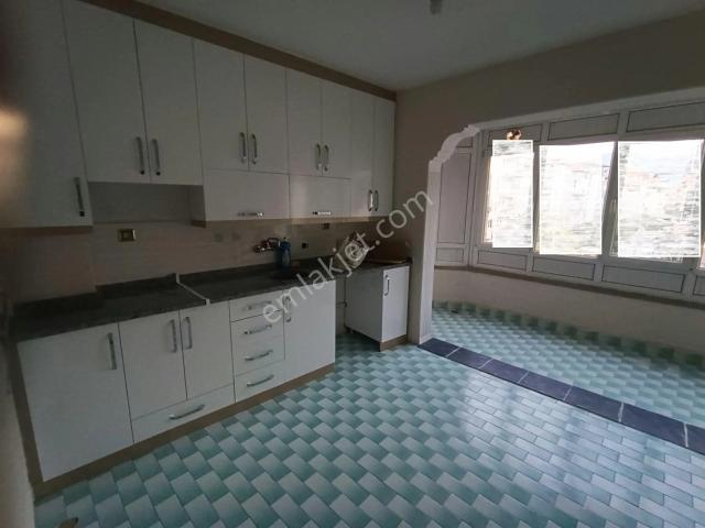 Ender Uysal Gayrimenkulden Yunusemre De Kiralık 2+1 Daire.