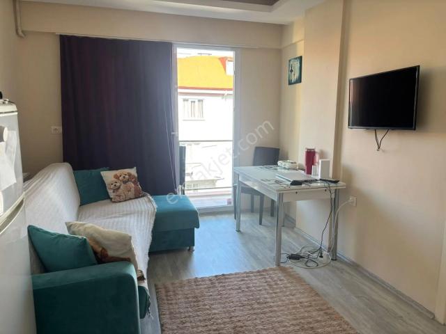 Ender Uysal Gayrimenkulden Asmalıevler De Kiralık Asansörlü Balkonlu 1+1 Kiralık Apart.
