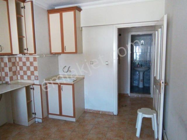 Ender Uysal Gayrimenkulden Foruma Yakın 3+1 Asansörlü Kiralık Daire.
