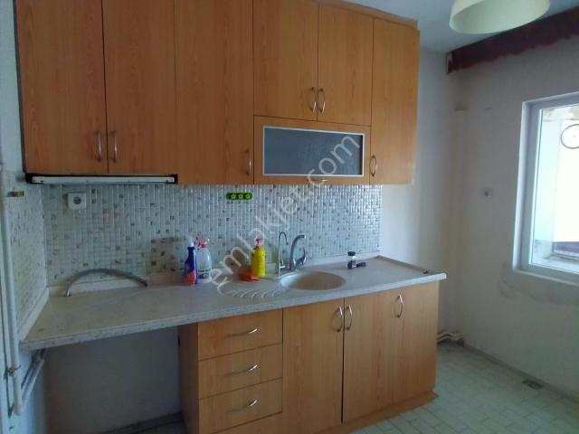 Ender Uysal Gayrimenkulden Foruma Yakın 3+1 Kiralık Daire.