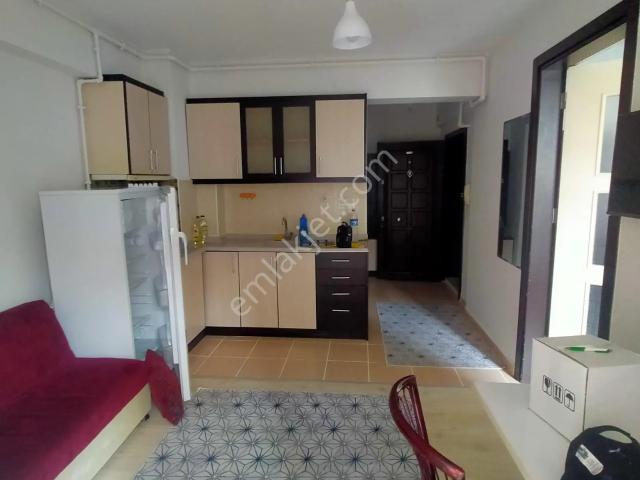 Ender Uysal Gayrimenkulden Kınıklıda 1+1 Kiralık Balkonlu Apart.