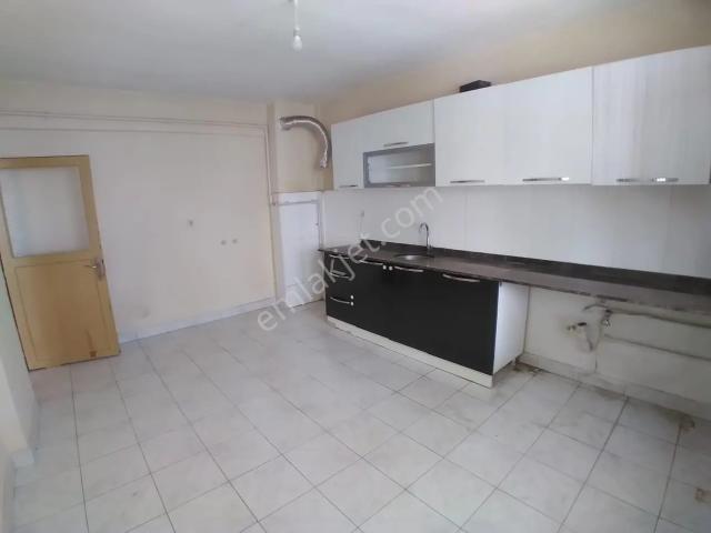 Ender Uysal Gayrimenkulden Kınıklı Mahallesin De Foruma 1 Dakka Kiralık Arakat Daire.